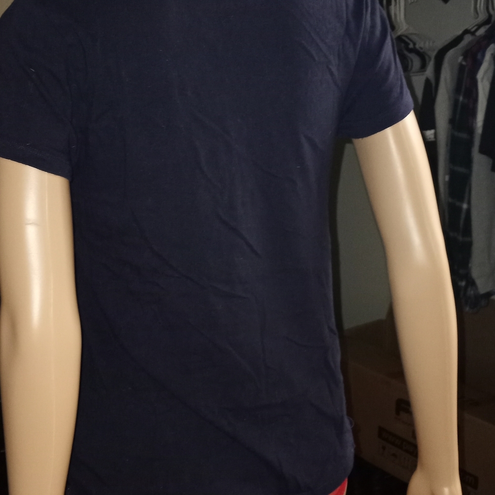Shirt - Picture 2 of 7